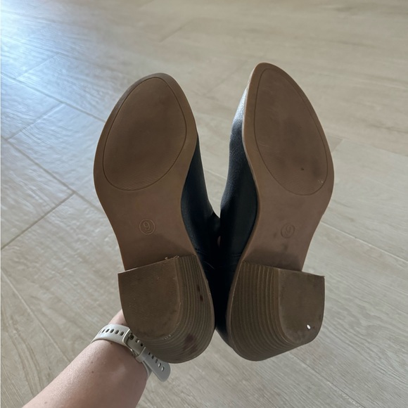 Universal thread ankle booties - Picture 4 of 7